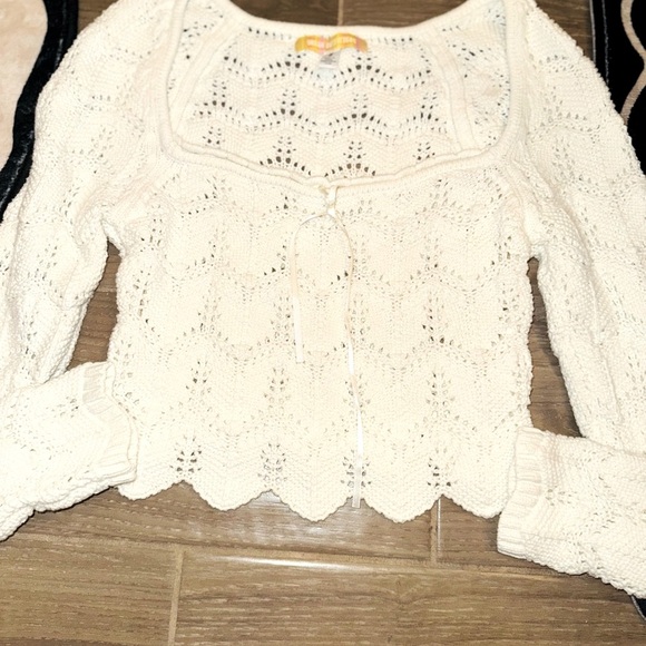 Urban Outfitters Cropped Tie-Front Crochet sweater in Ivory Size M - Picture 9 of 9